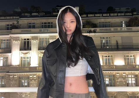 More personal photos of Blackpinks Jennie leaked, BTS